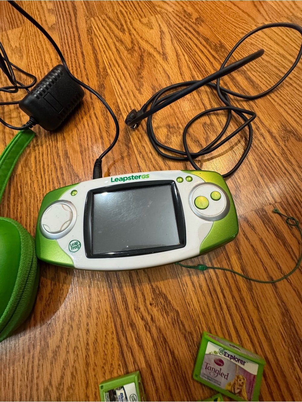 Leapster GS Handheld Learning Game Console - Green and games x6, and xtras